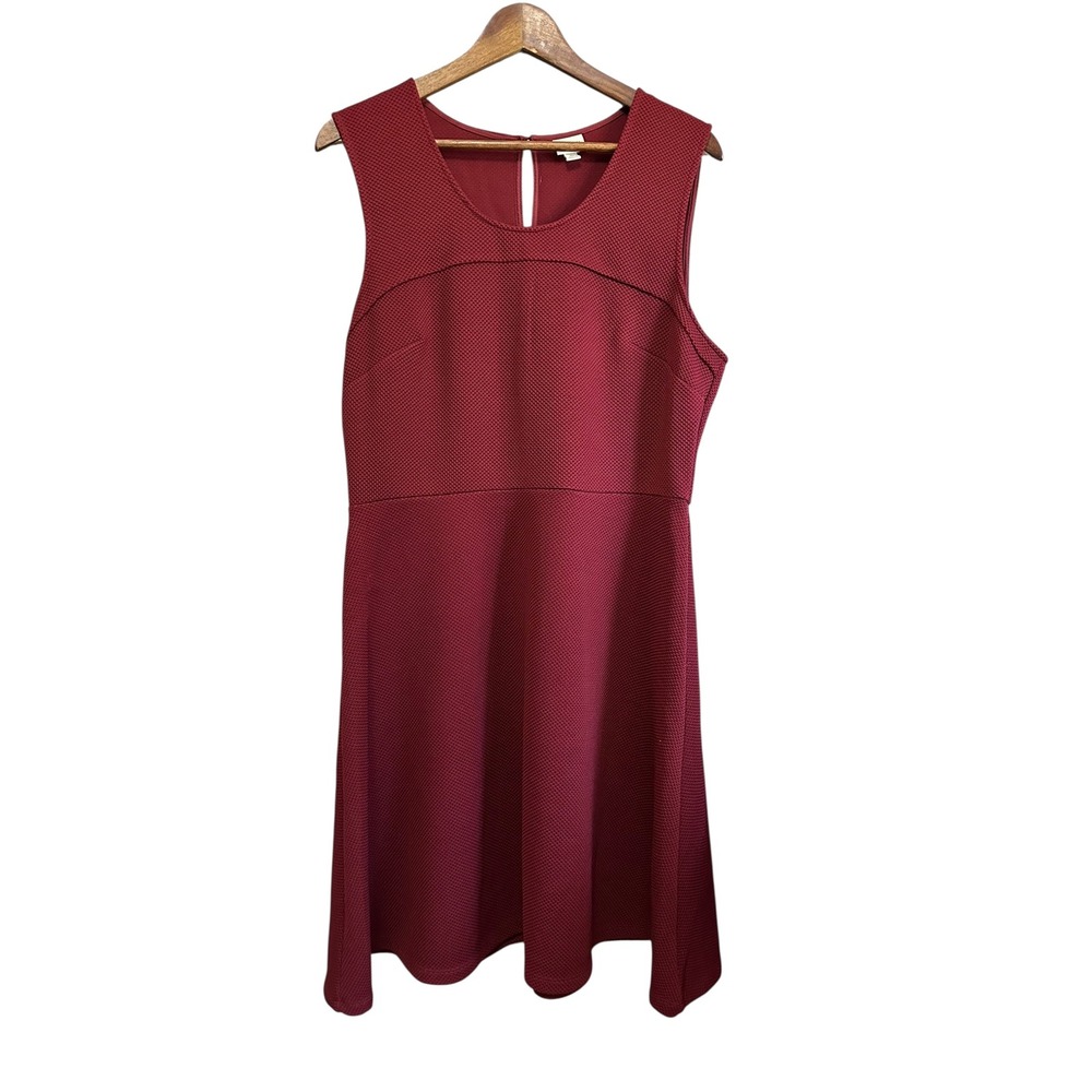 Merona Women's XL Sleeveless Fit and Flare Textured Maroon Dress Career‎